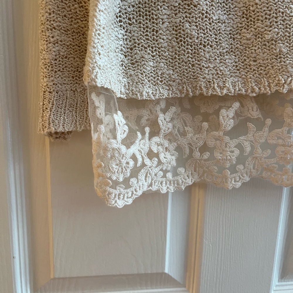 LA Hearts knit oversized sweater with lace along the bottom.